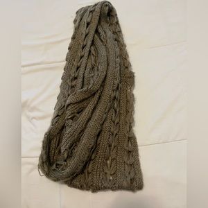 Tan yarn Infiniti scarf